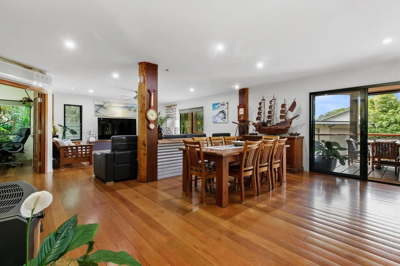 Vila 48A Booran Street Point Lookout 0*,